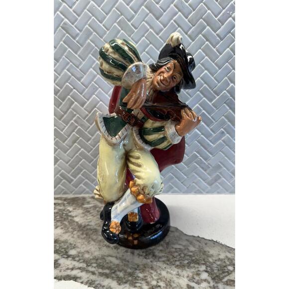 Royal Doulton & Co Limited -The Fiddler Figurine England 1955 HN 2171 See Pics